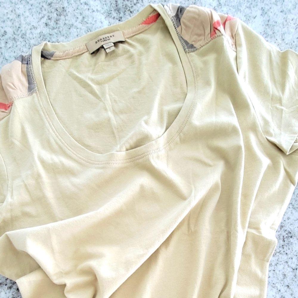 Burberry T-shirt